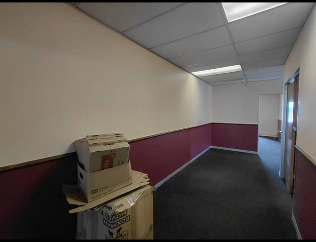 101M² OFFICE TO LET IN OLIVEDALE